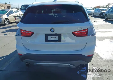 2018 BMW X1 xDrive28I z USA, uszkodzony, nr VIN WBXHT3C36J5K30649